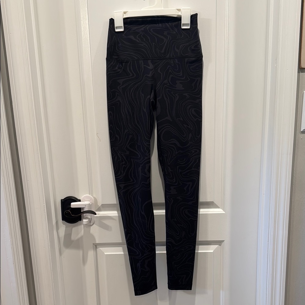 Yogalicious Black Swirl Leggings